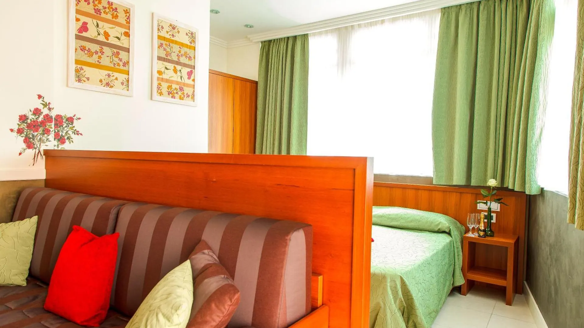 Hotel Hotiday Room Collection - Alassio Centro