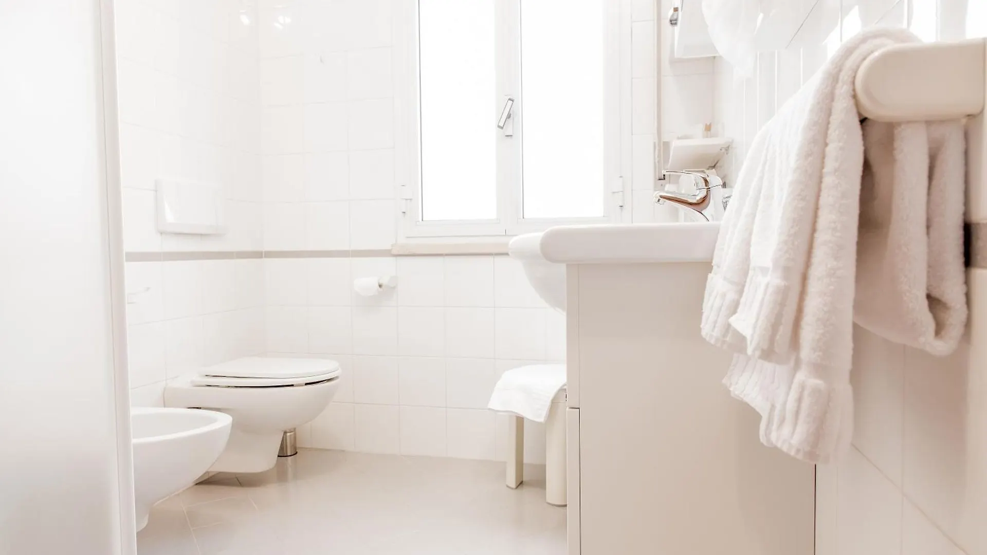 Hotiday Room Collection - Alassio Centro 3*,  Italy